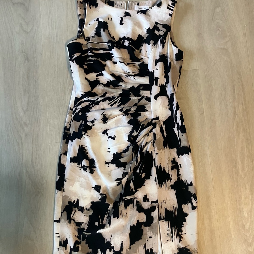 Calvin Klein Black and White Ruched Sheath Midi Dress